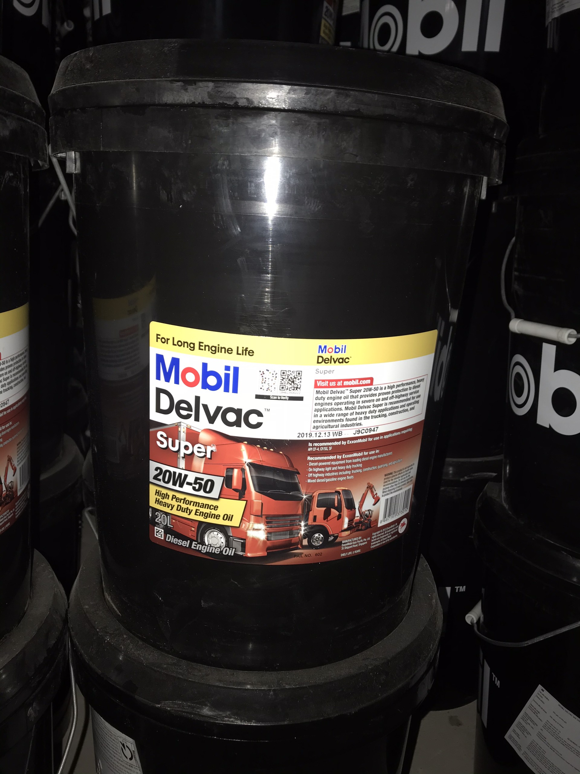 [HCM]Dầu nhớt Mobil  Delvac Super 20W50 20kg - Dầu nhớt Mobil