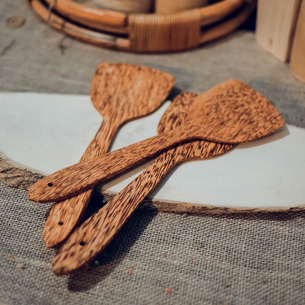 Vá Sạn Chiên, Xào, Nấu Thức Ăn Bằng Gỗ Dừa, Quà Tặng Trang Trí Handmade Memories vn