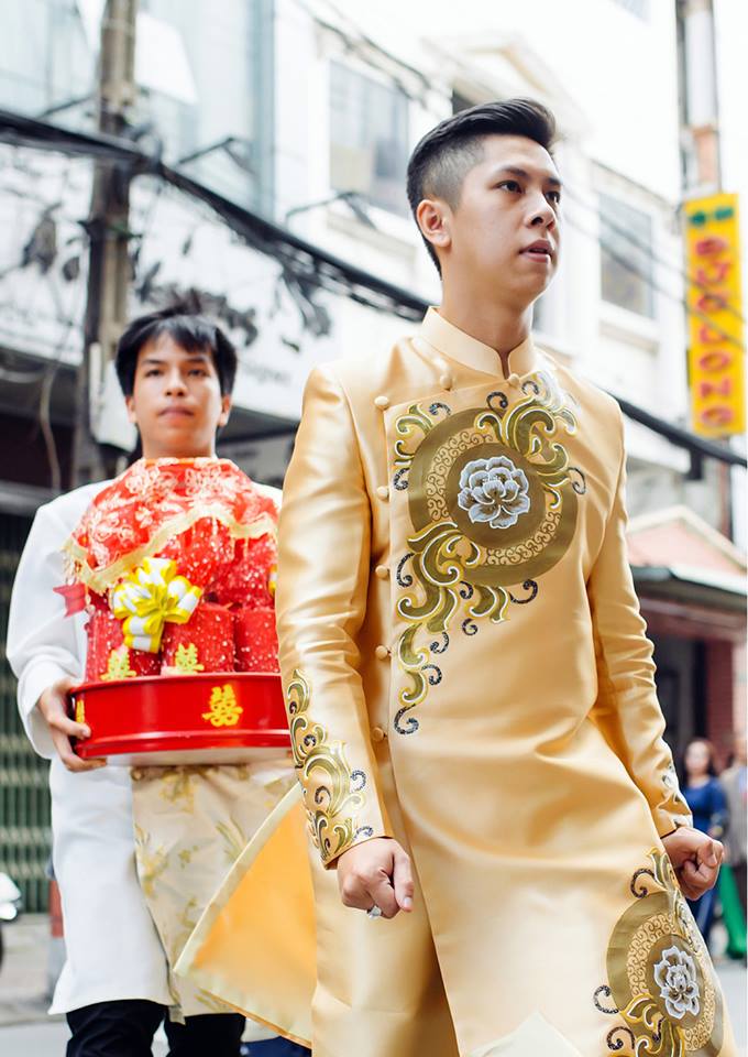 Áo dài cách tân nam màu vàng vẽ tay cao cấp