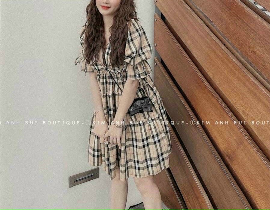Đầm kate sọc caro phối tay búp xinh sắn