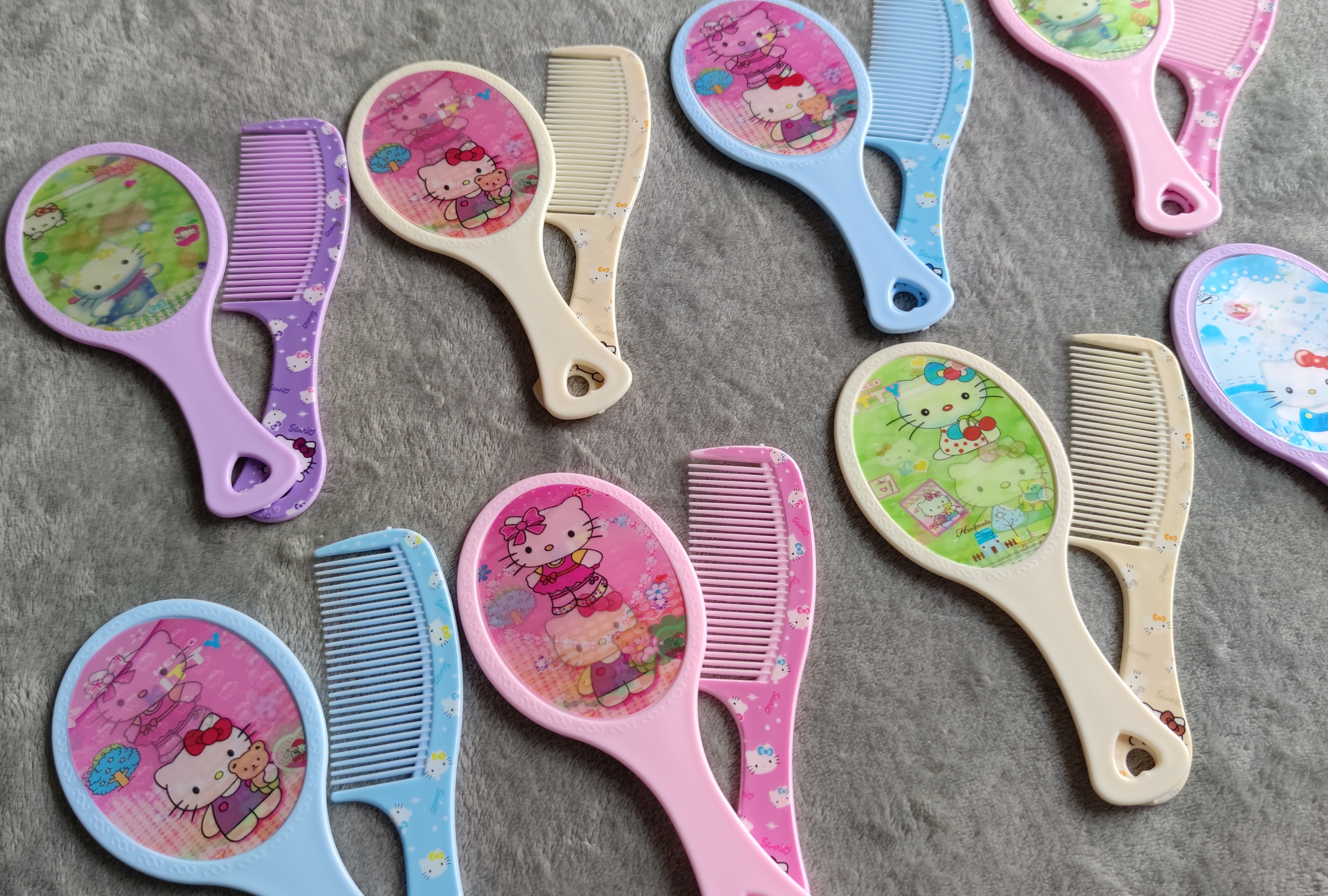 [HCM][Tặng Thun Cột Tóc] Bộ Gương Kèm Lược Tay Cầm Hình Oval Cute Dễ Thương