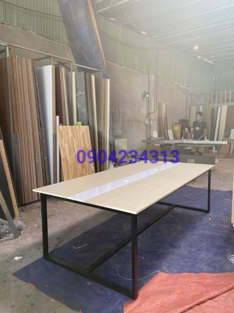 Bàn họp chân sắt, bàn văn phòng
