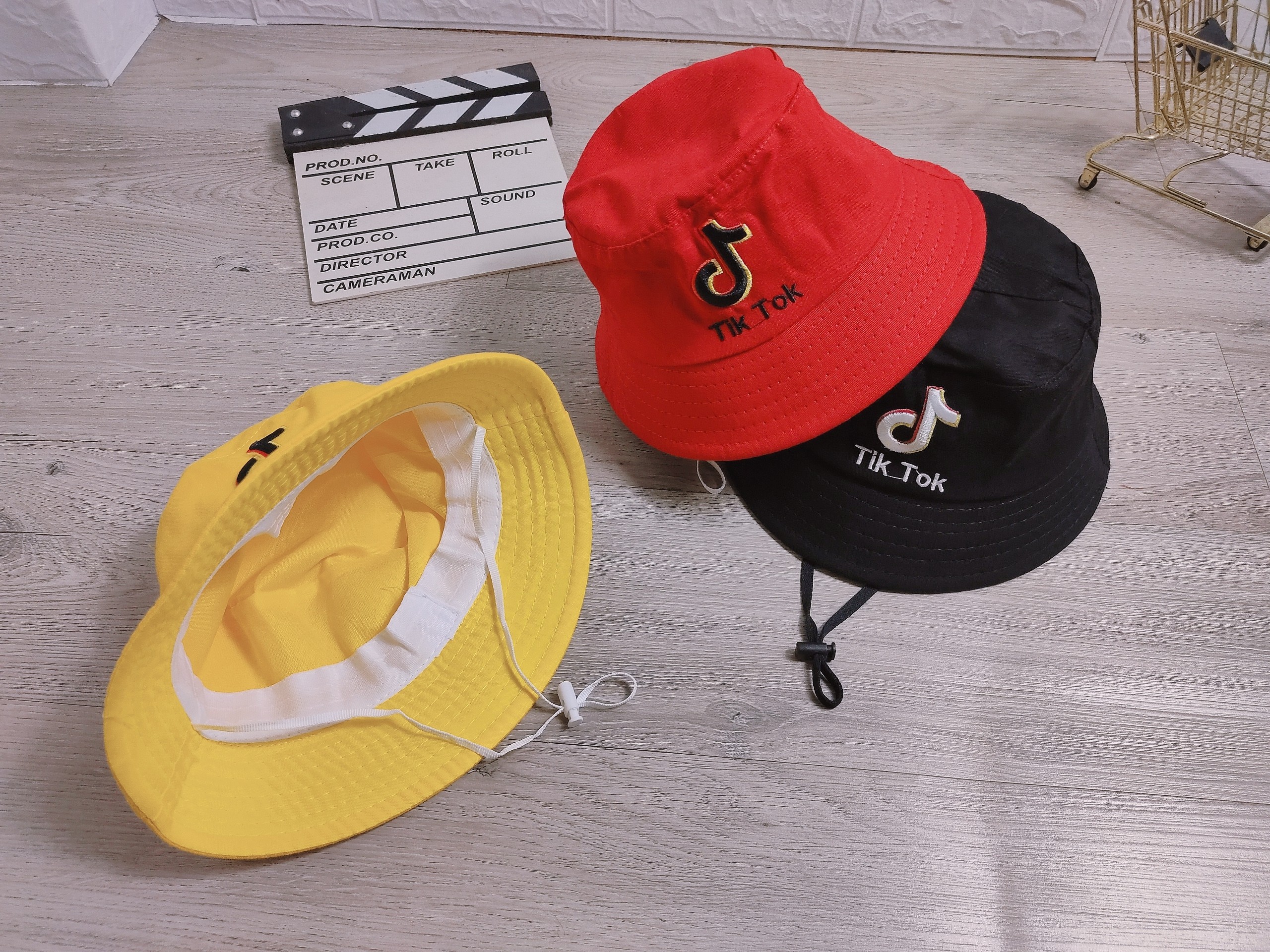 Nón bucket trẻ em [2-6 tuổi vòng đầu 50-52cm], mũ chống nắng thể thao cho bé trai/bé gái thiết kế dây quay họa tiết chữ t!k - BL135