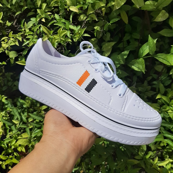Giày nữ siêu nhẹ cao 3cm
