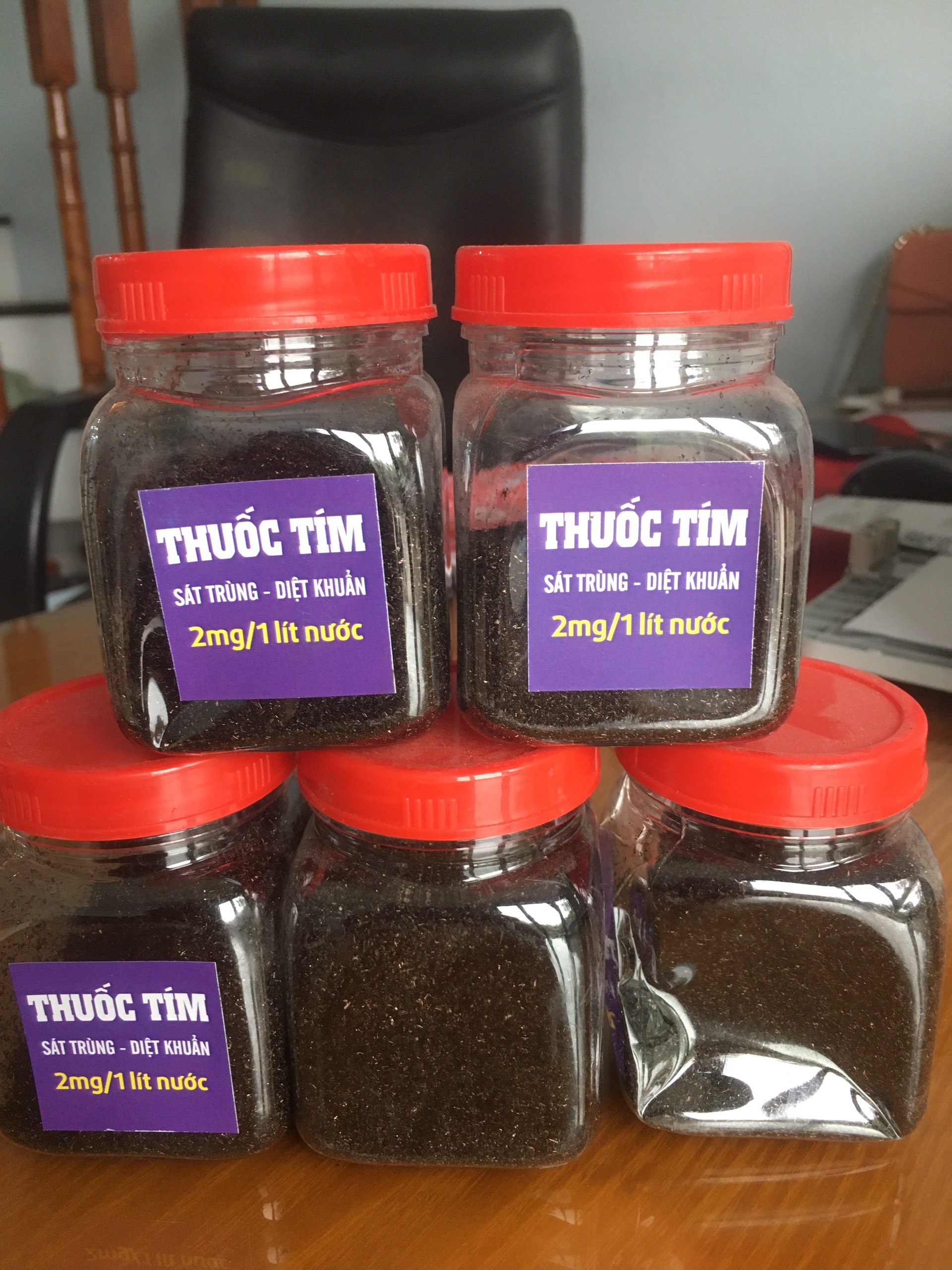 Thuốc tím sát khuẩn,khử trùng dung cho cá cảnh,hồ cá cảnh cá koi hộp 100gram
