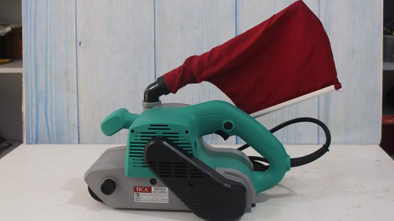 Máy chà nhám băng 1200w dca ast610 114x234mm