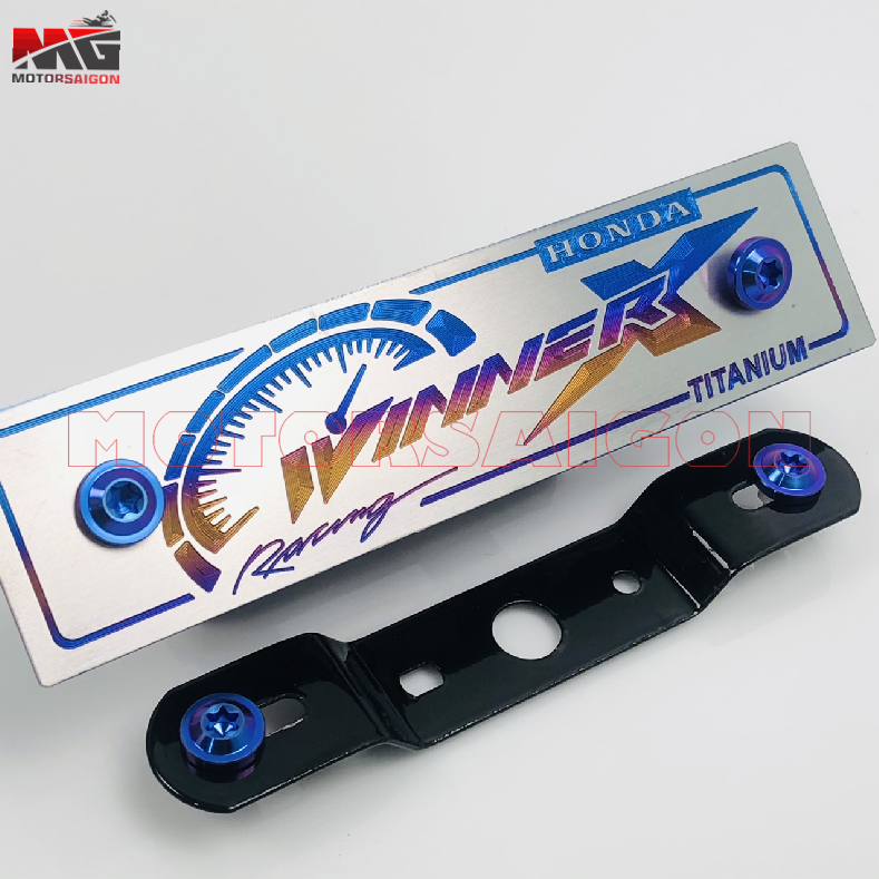[HCM]Bảng tên WINNER-X titan chính hãng tặng pát gắn bảng tên và ốc titan gr5 xanh tím ( hình chụp thực tế)