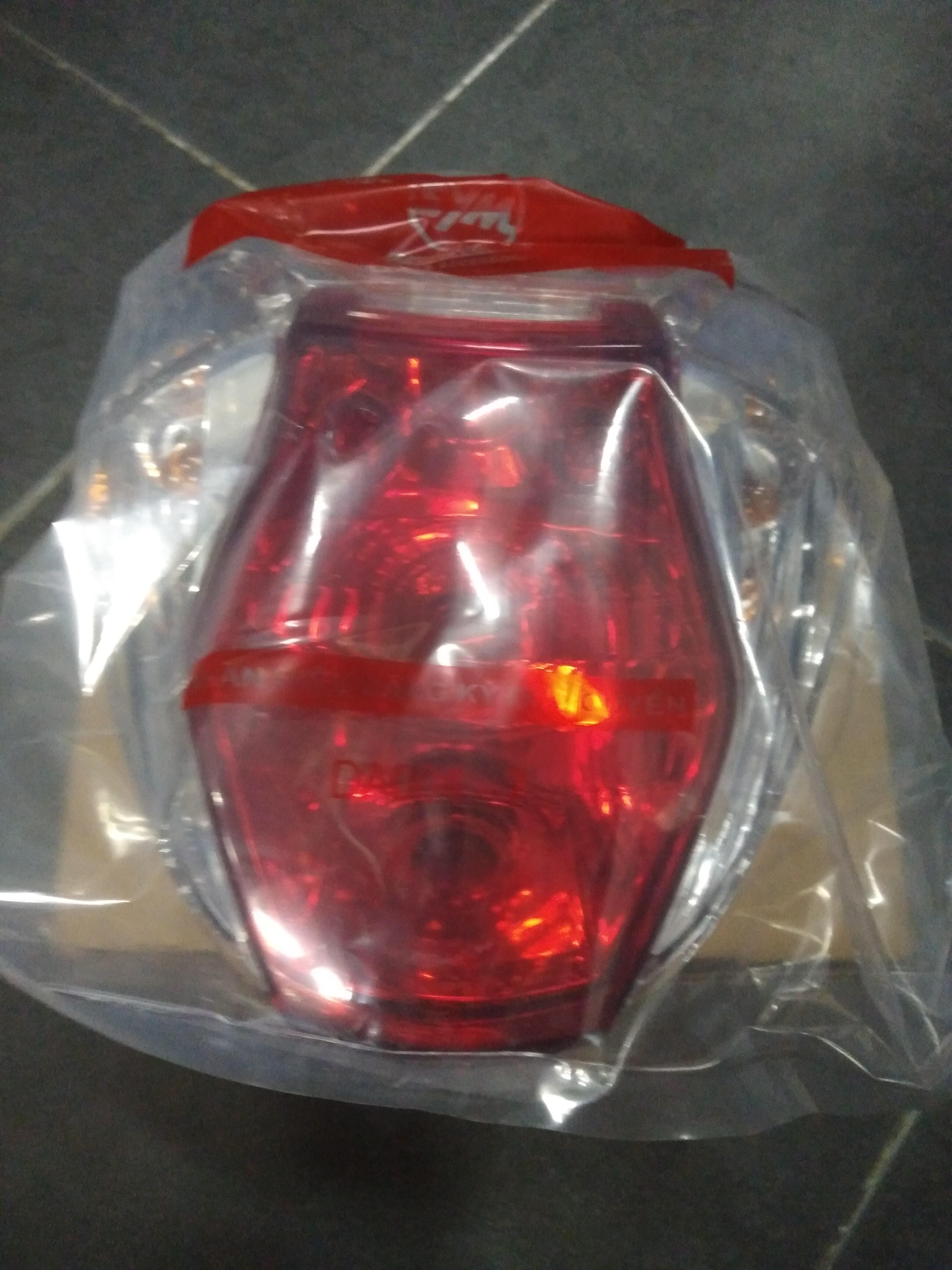 Cụm đèn hậu xe sym Elegant 50cc-100cc