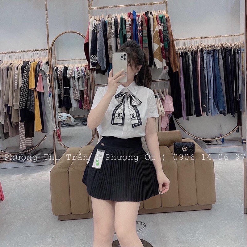 Áo sơ mi trơn kèm khăn tay cộc