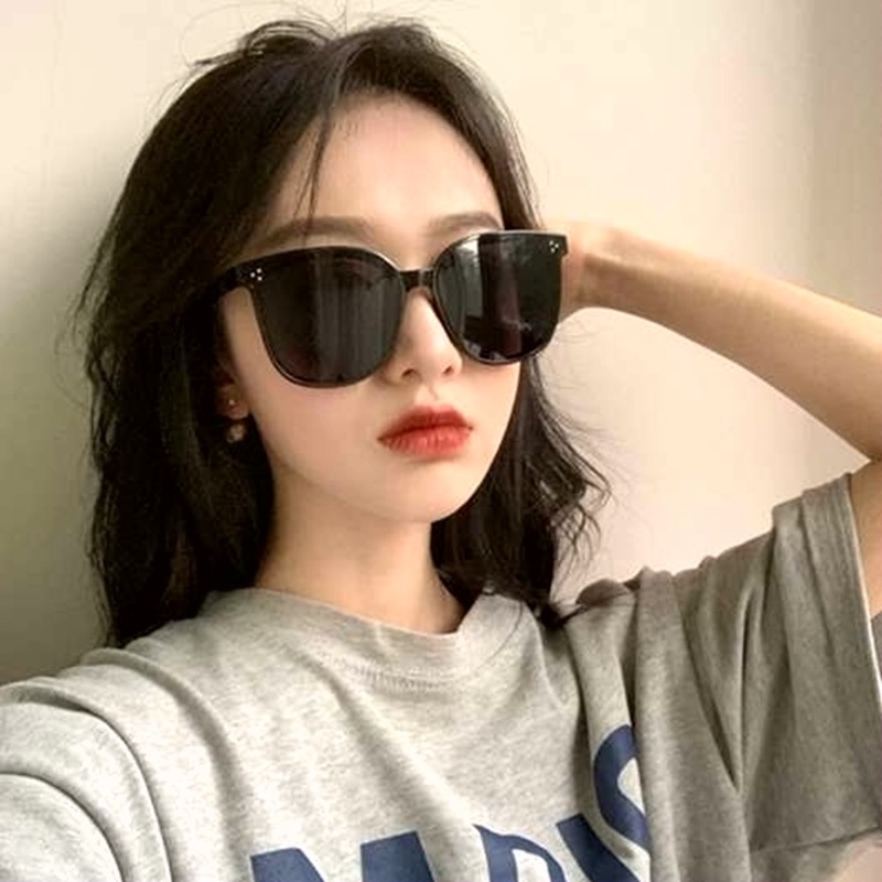 Kính mát nam nữ ullzang ba chấm hot hit