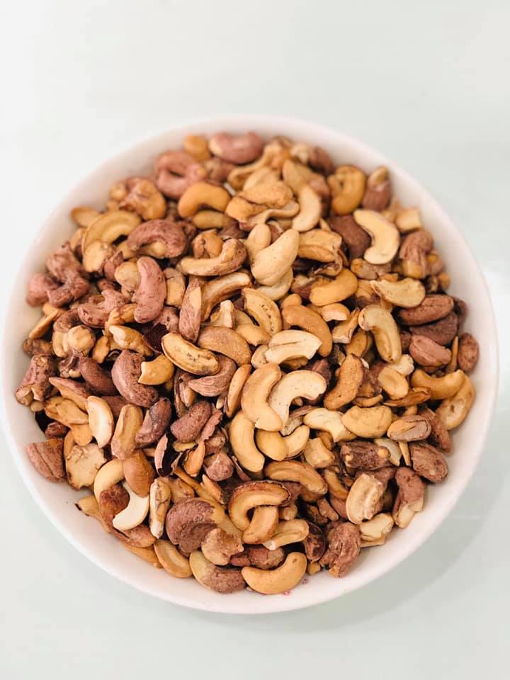 Hộp 500g hạt điều vỡ rang muối bình phước - bảo nguyên food