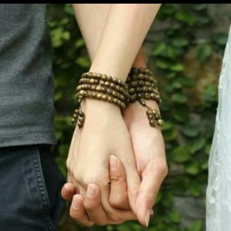 vòng tay gỗ trầm hương tự nhiên 108 hạt+ may mắn bình an tài lộc