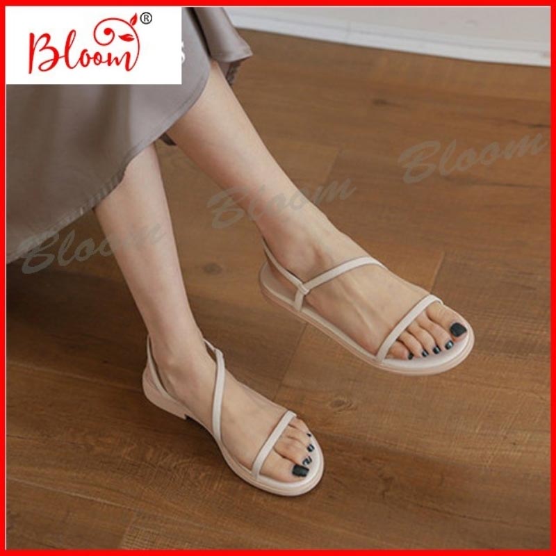 [HCM]Giày sandal nữ đi học đế bằng YUKIBLOOM Giày sandal nữ kiểu Hàn Quốc Cao Cấp nhẹ nhàng