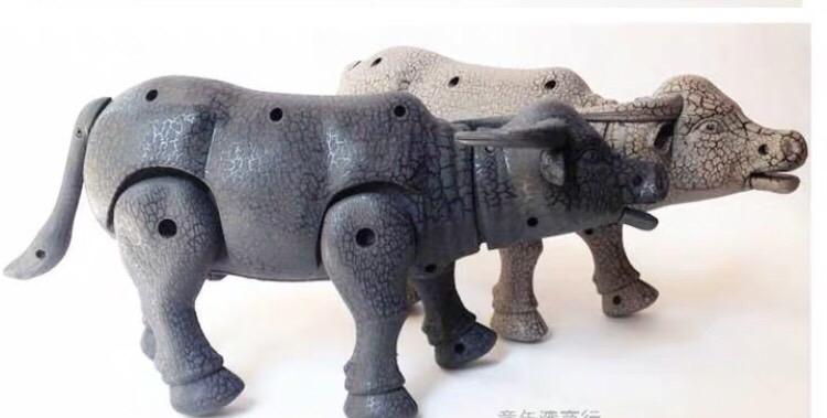 Con trâu biết đi - 1 con