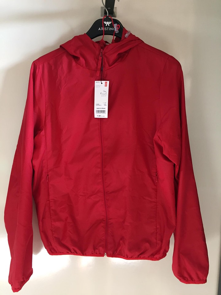 Áo Khoác Gió Uniqlo Màu Đỏ