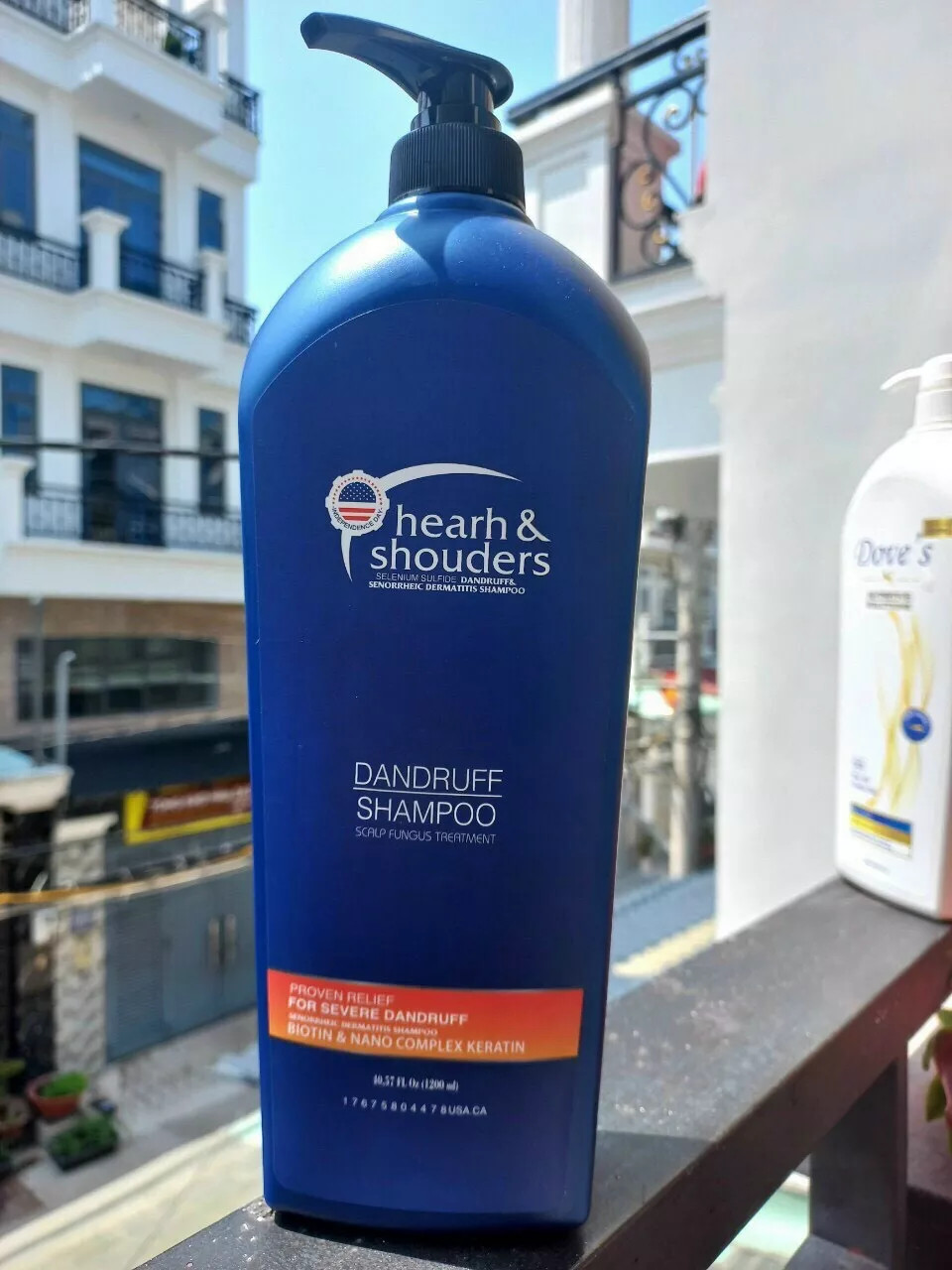 Dầu gội Head & Shoulders đặc trị gàu và nấm da đầu, chai 1200ml