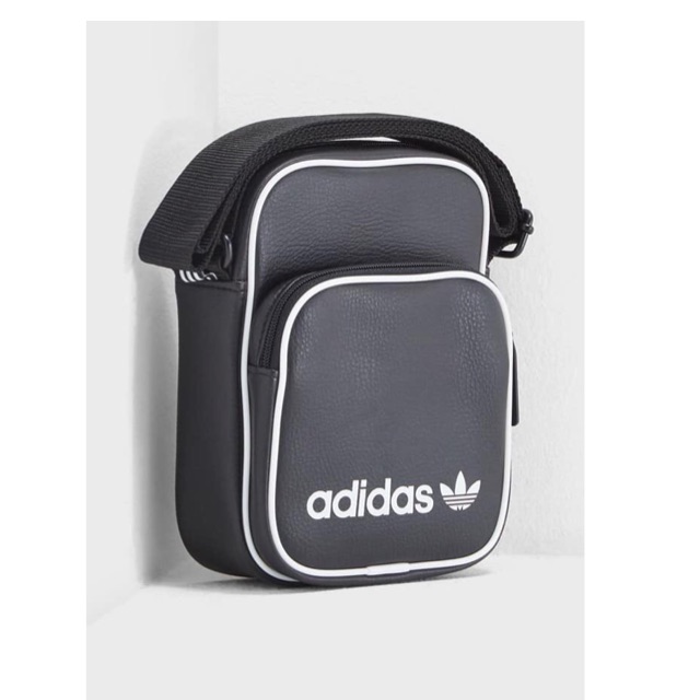 Hot-túi đeo chéo Adidas mini bag vintage sản phẩm đa dạng chất lượng đảm bảo cam kết hàng giống với mô tả inbox shop để từ vấn thêm