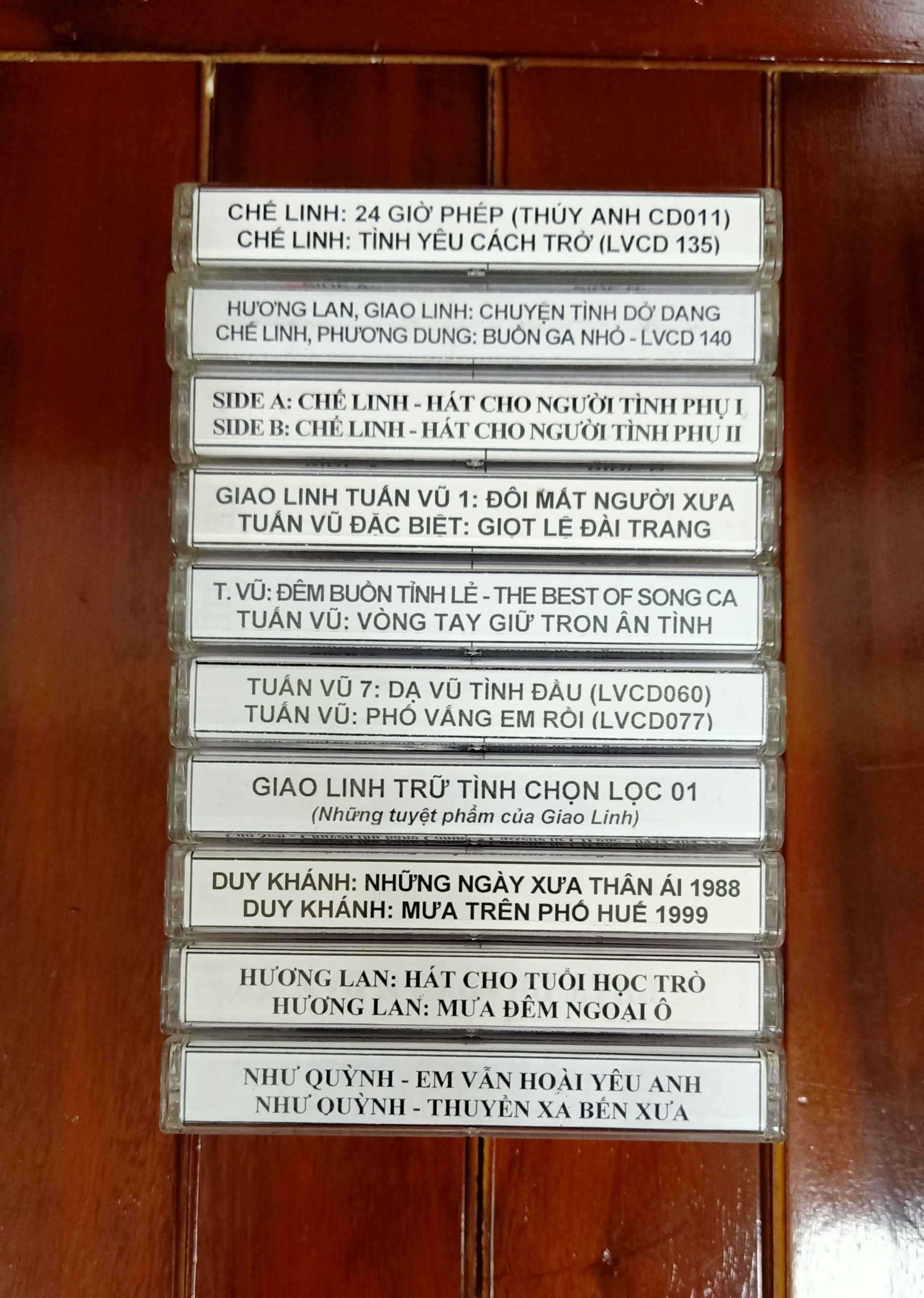 BỘ 10 BĂNG CASSETTE NHẠC VÀNG (SET 4)