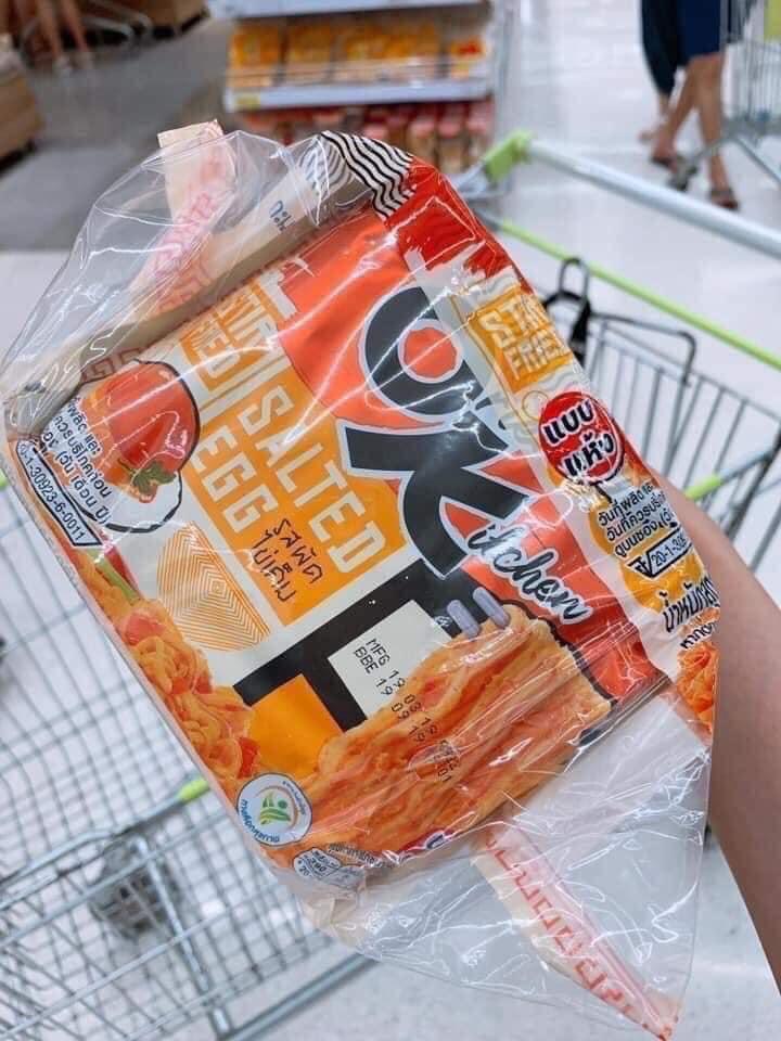 Mì ok sốt trứng muối