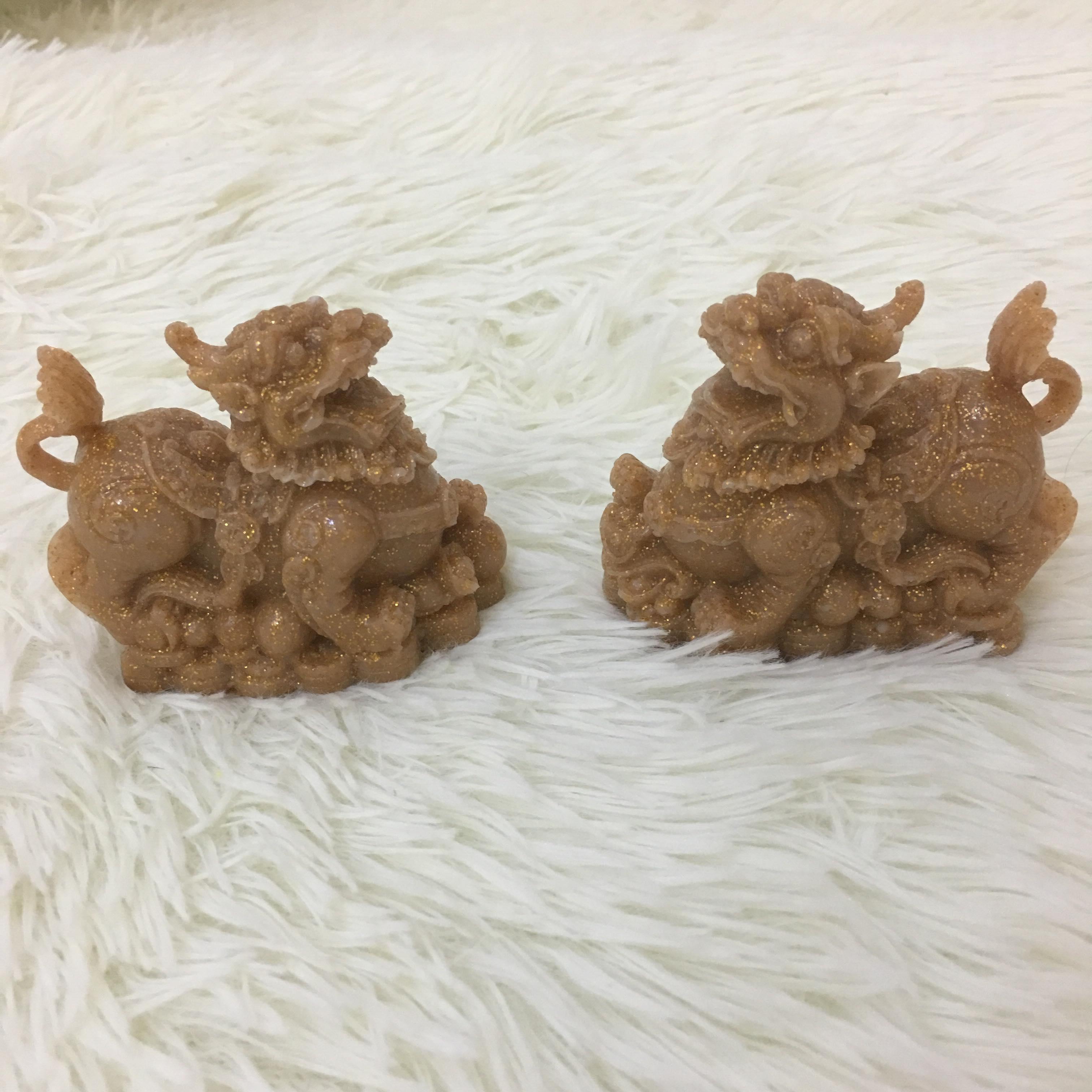 Tỳ hưu mang tài lộc màu vàng