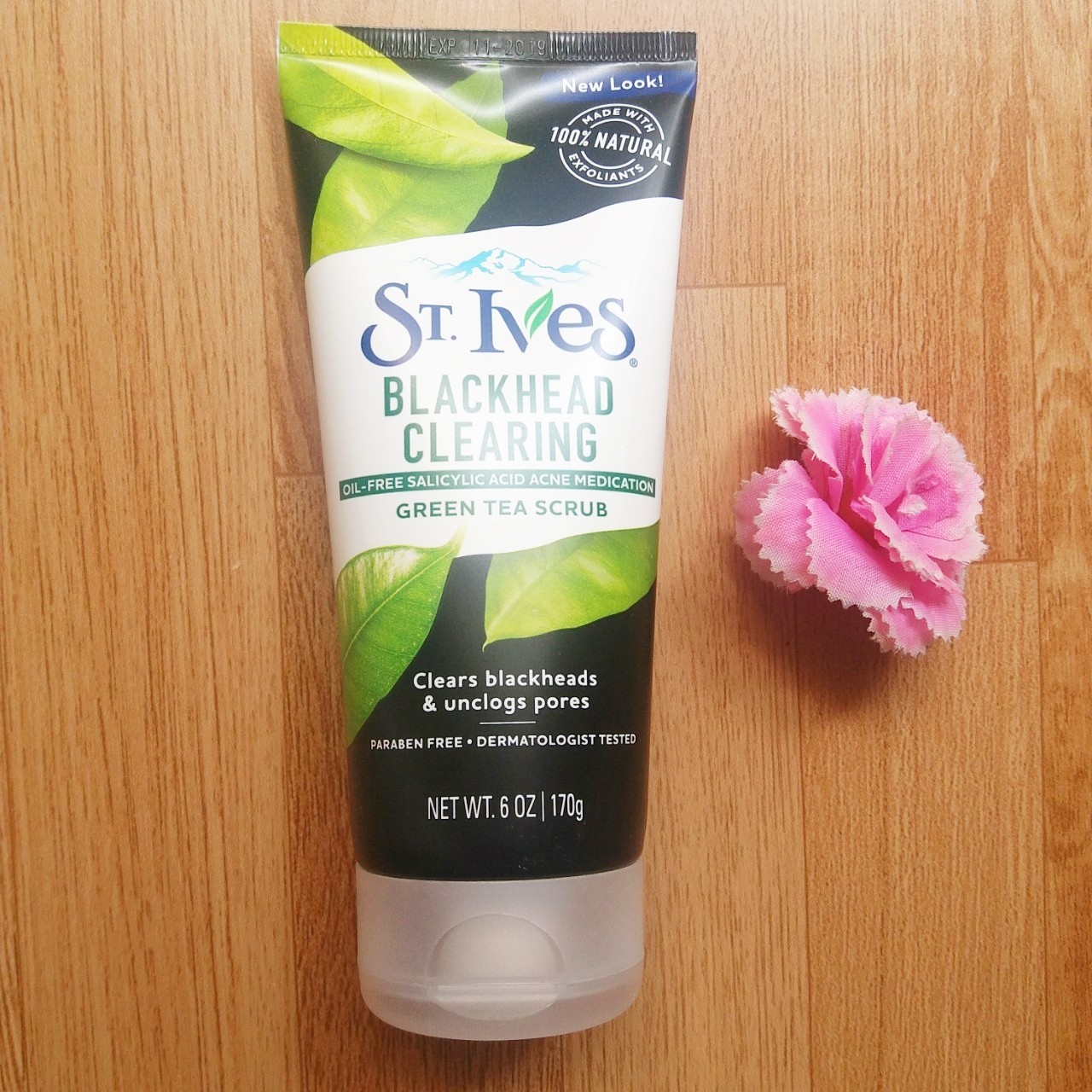 Sữa rửa mặt tẩy tế bào chết st.ives trà xanh 170g