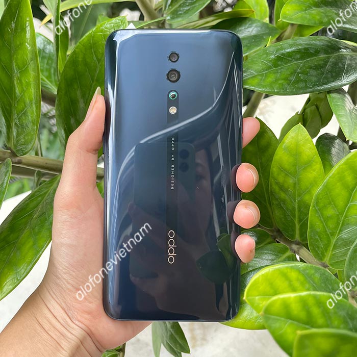 Điện thoại Oppo Reno Z RAM 8GB/128GB thiết kế trẻ trung màn hình Amoled 6.4 in cực kì sắc nét, pin 4035 mah hỗ trợ sạc nhanh 20W