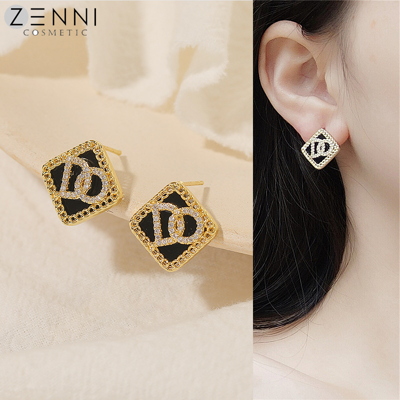 Bông Tai Nữ Hàn Quốc, Khuyên Nụ Hình Vuông Chữ DO Đính Đá Thiết Kế Tính Tế, Sang Trọng , Trẻ Trung, Năng Động, Chất Liệu Bạc 925 Luôn Sáng Bóng, An Toàn, Chống Rỉ - Zenni