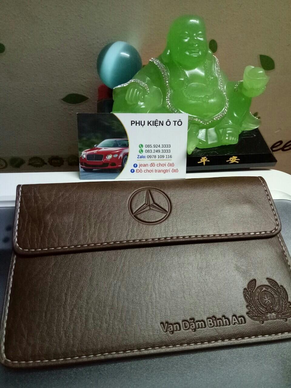 Ví da đựng đăng kiểm vạn dặm bình an logo hãng Mercedes