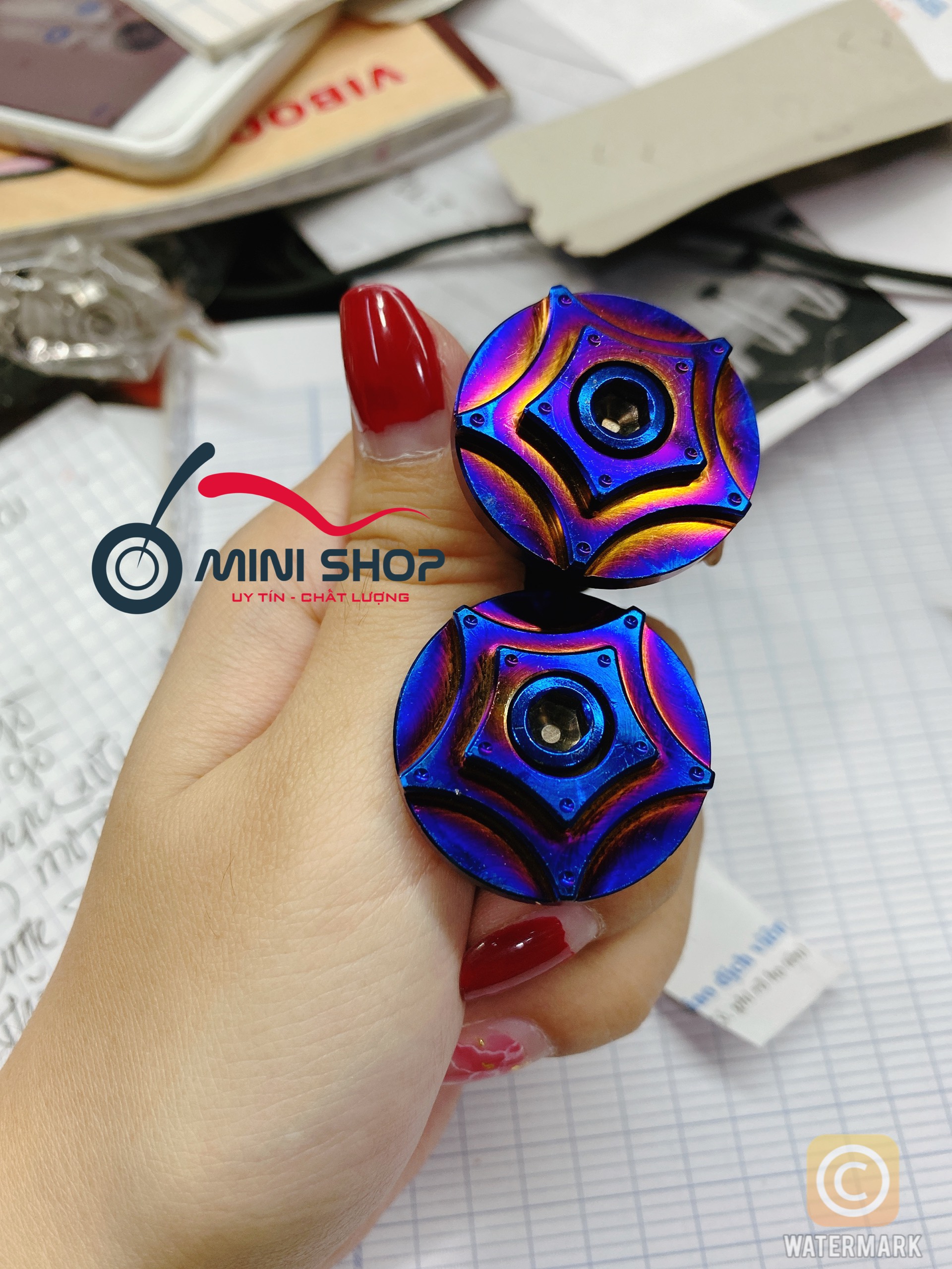 Gù tay lái kiểu ngôi sao hai tầng titan