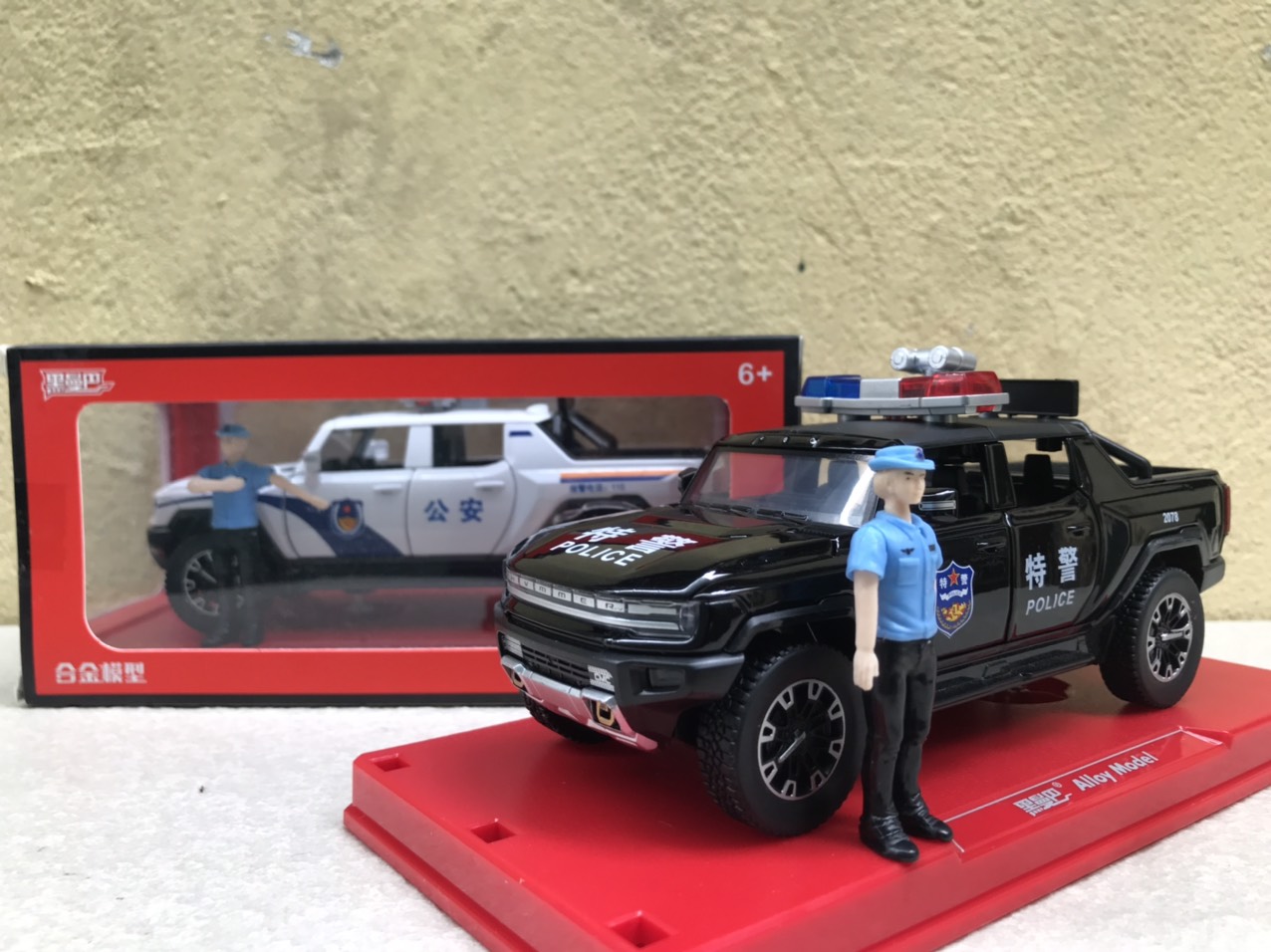 Mô hình xe poli-ce hummer pickup 1:32