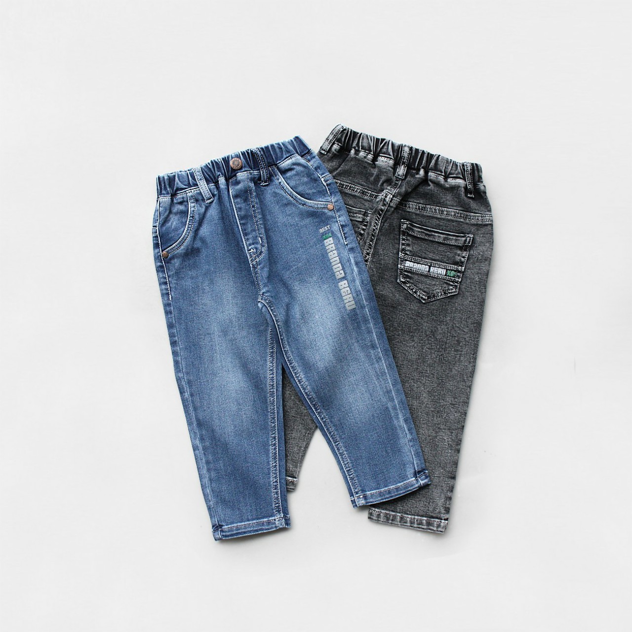[HCM]Quần jean dài lưng thun bé traivải jean co dãn in chữ size 30-48 kg.