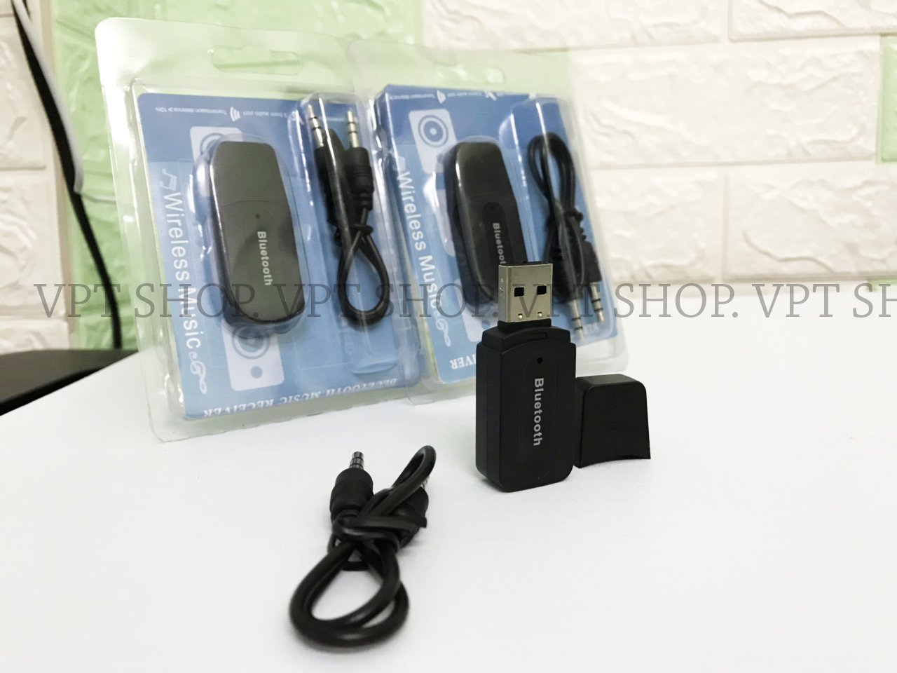 Bộ USB thu Bluetooth Music Receiver MZ - 301 tạo kết nối bluetooth cho amply và loa