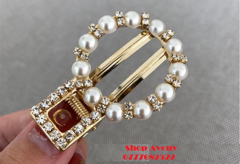 Kẹp tóc mái tròn đính xoàn chấu và ngọc trai lấp lánh