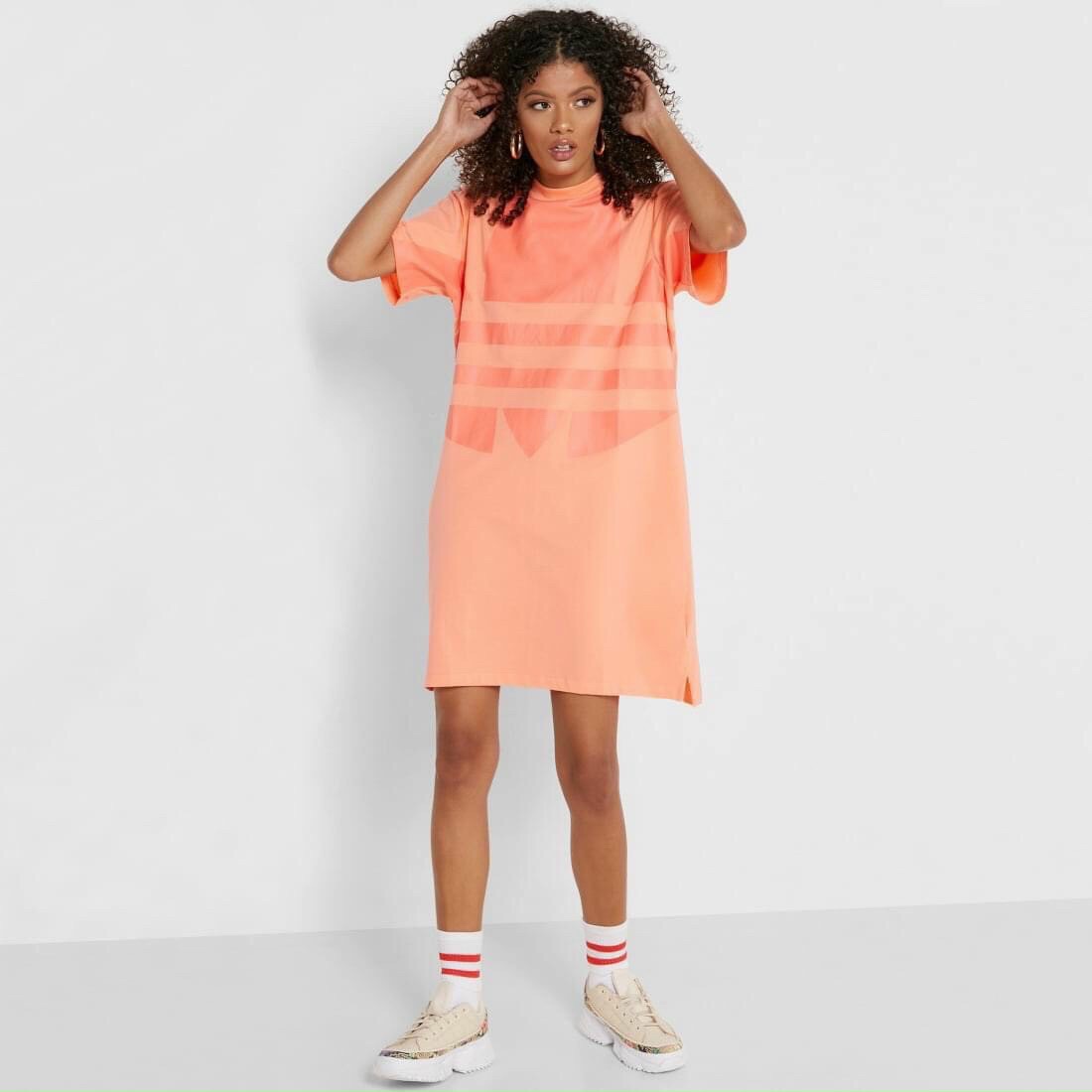 Đầm thun thể thao logo adidas – đầm thun dáng suông khéo léo che khuyết điểm vòng 2