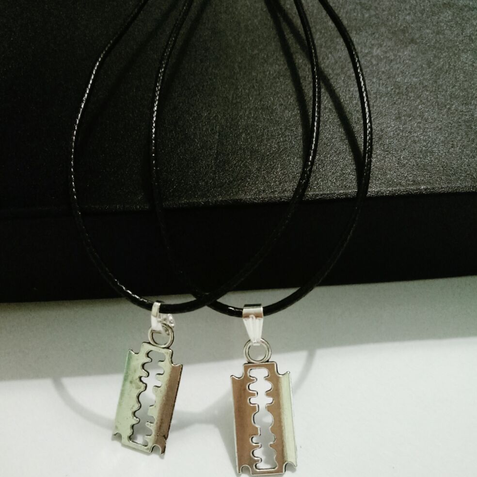 (2 dây) Dây chuyền đôi tình yêu hình lưỡi lam cá tính (ảnh thật)