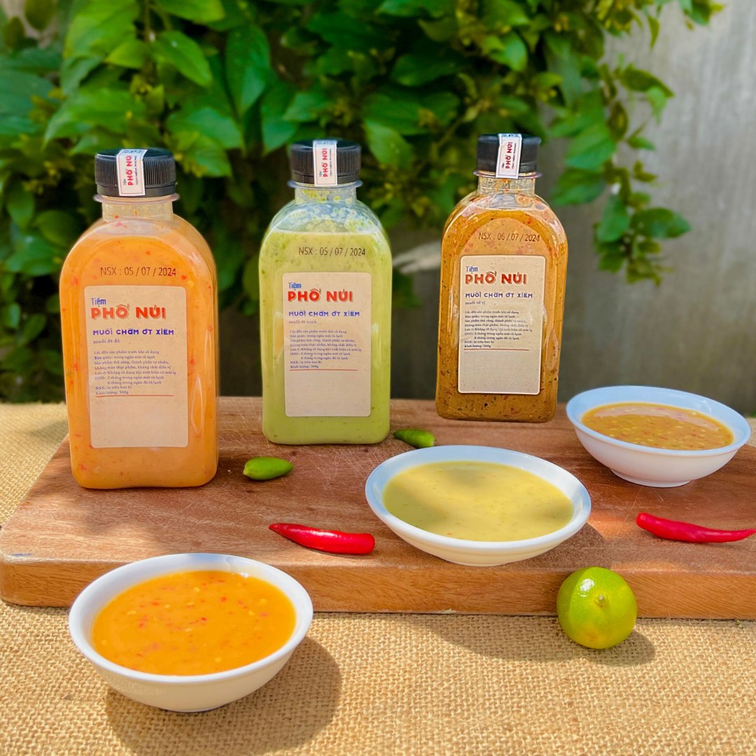 Combo Mix Vị (1 Chai Muối Chấm Ớt Xiêm Tứ Vị + 1 Chai Muối Chấm Ớt Xiêm Xanh + 1 Chai Muối Chấm Ớt Xiêm Đỏ)