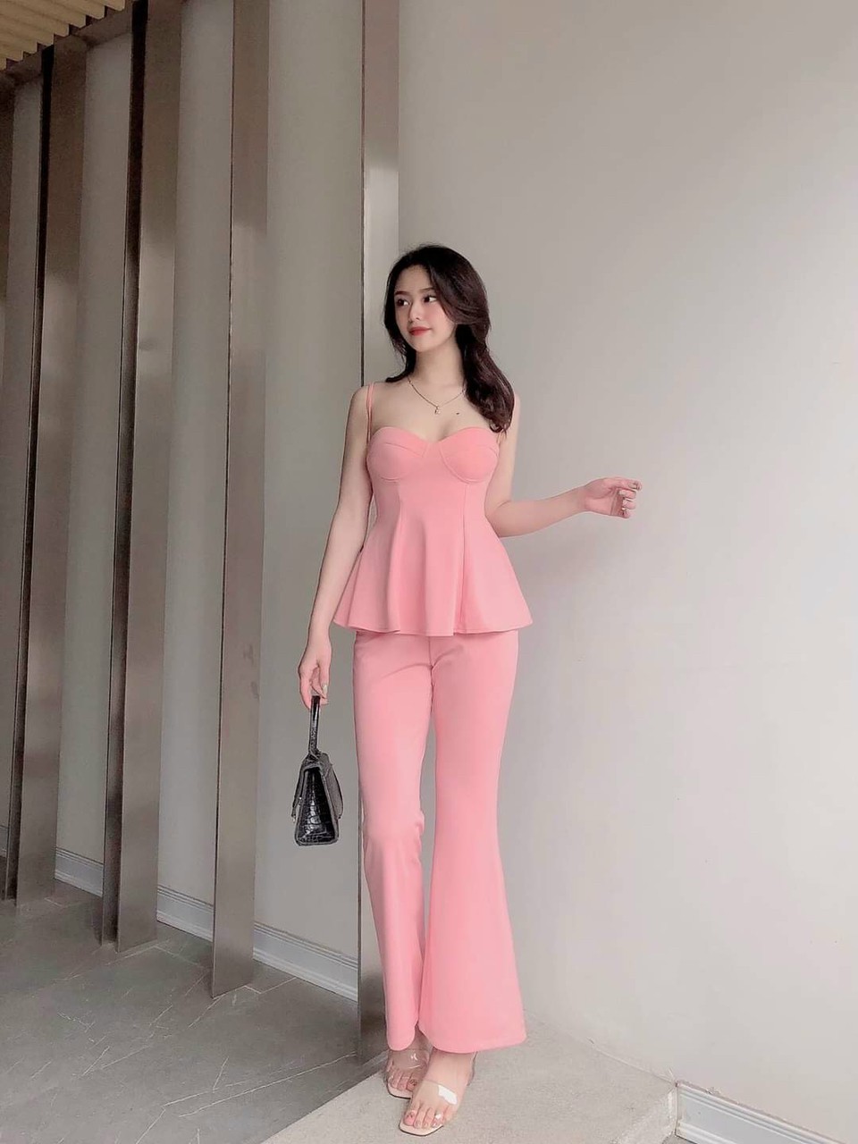 Lịch Sử Giá Set Áo Peplum Hai Dây Có Mút Ngực Và Quần Ống Rộng Rose Fashion  Cập Nhật 8/2023 - Beecost