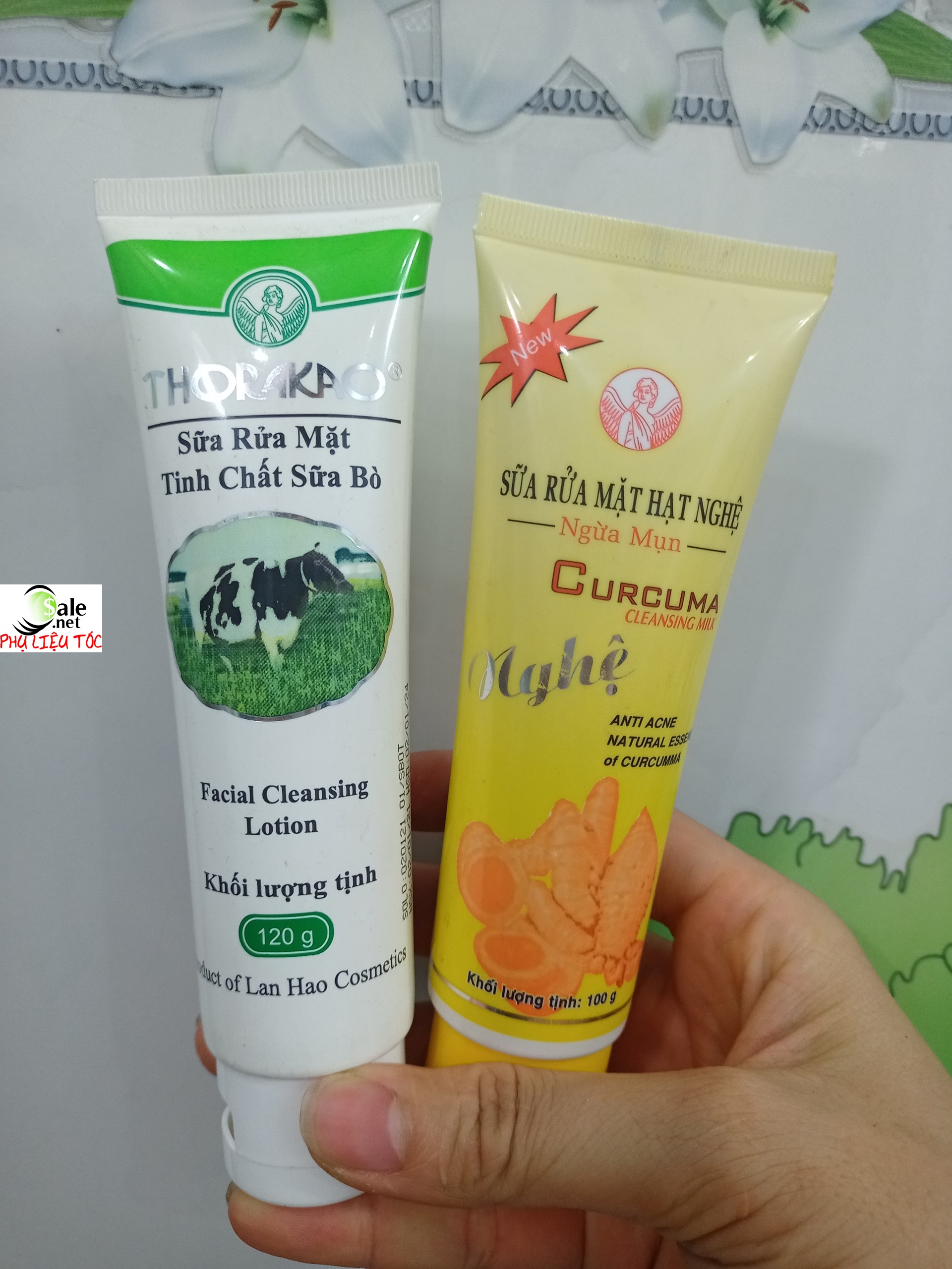 Sữa rửa mặt Thorakao hương sữa bò với hương nghệ