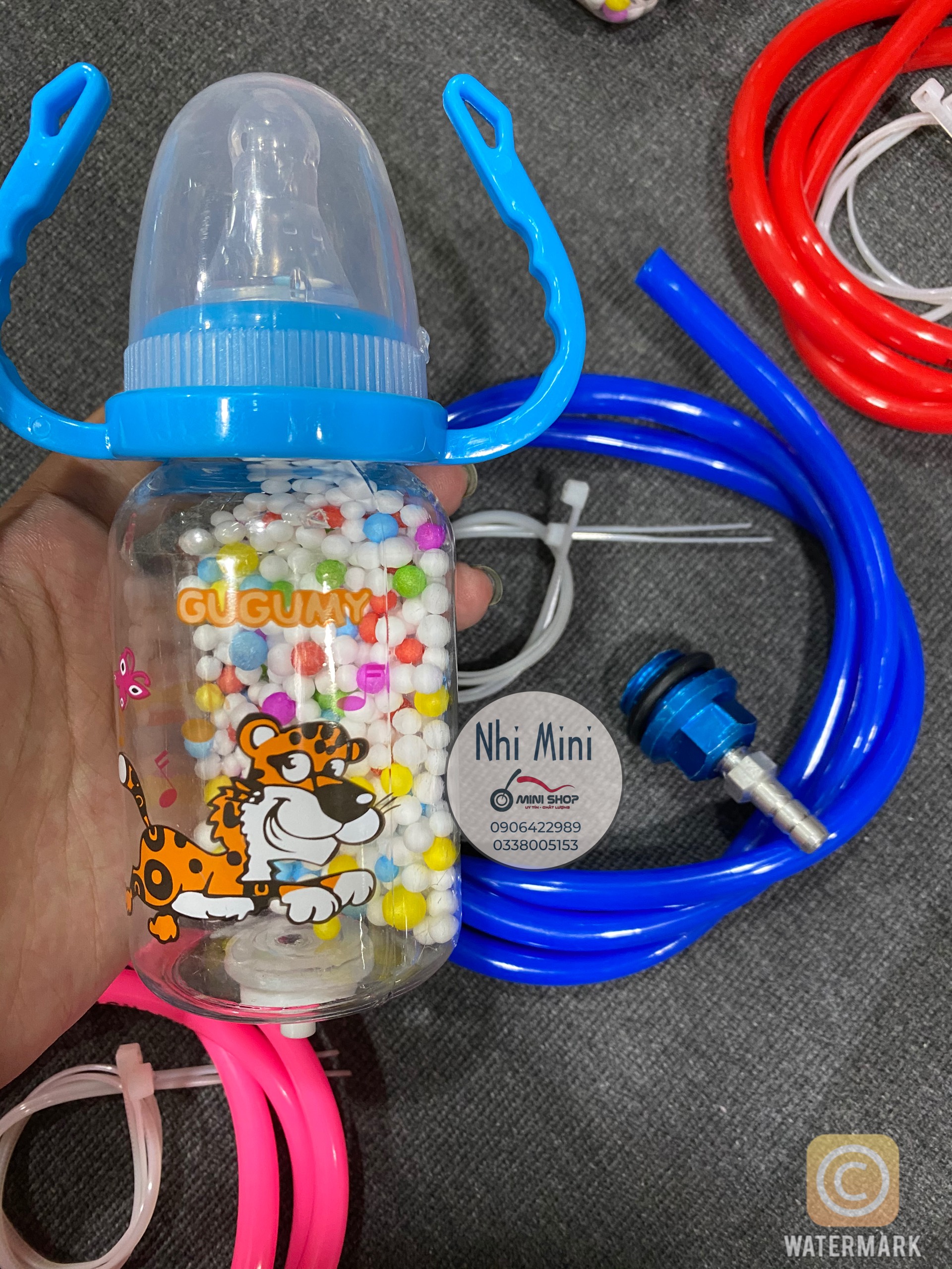 BÌNH SỮA THÔNG HƠI XE MÁY (MÀU XANH DƯƠNG)