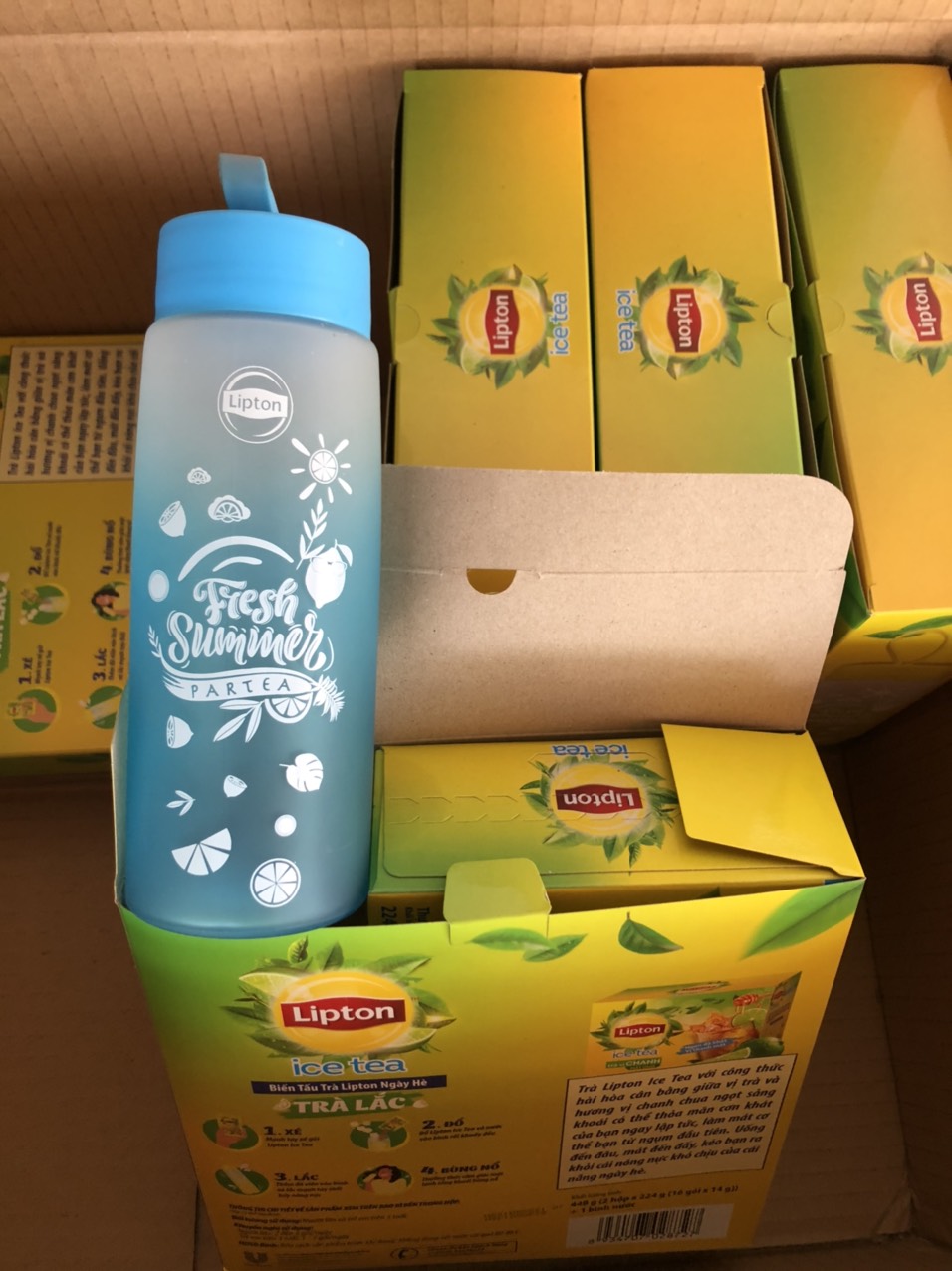 [HCM]Combo 2 Hộp Trà Lipton Ice tea vị chanh mật ong 14g x 16 gói & 1 bình thủy tinh cao cấp