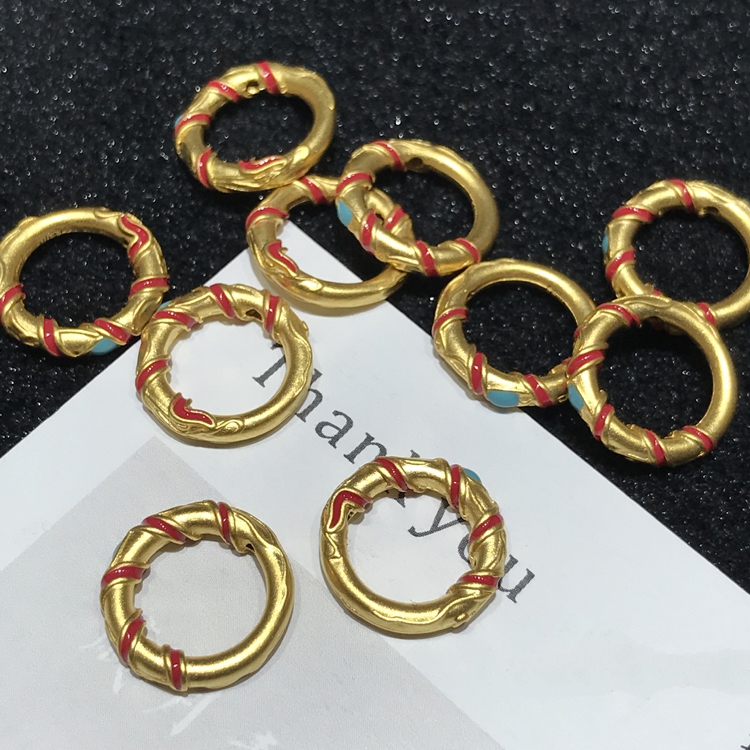 Charm Vòng tròn vũ trụ vàng 24k