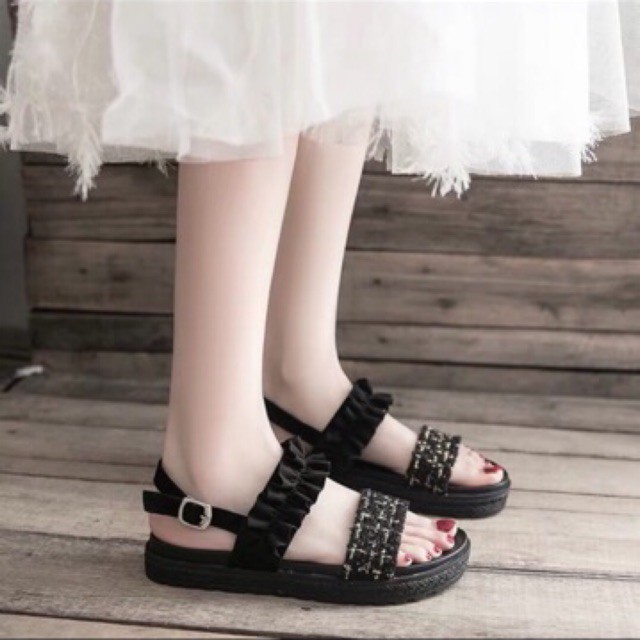 Sanđan bánh bèo nữ mới