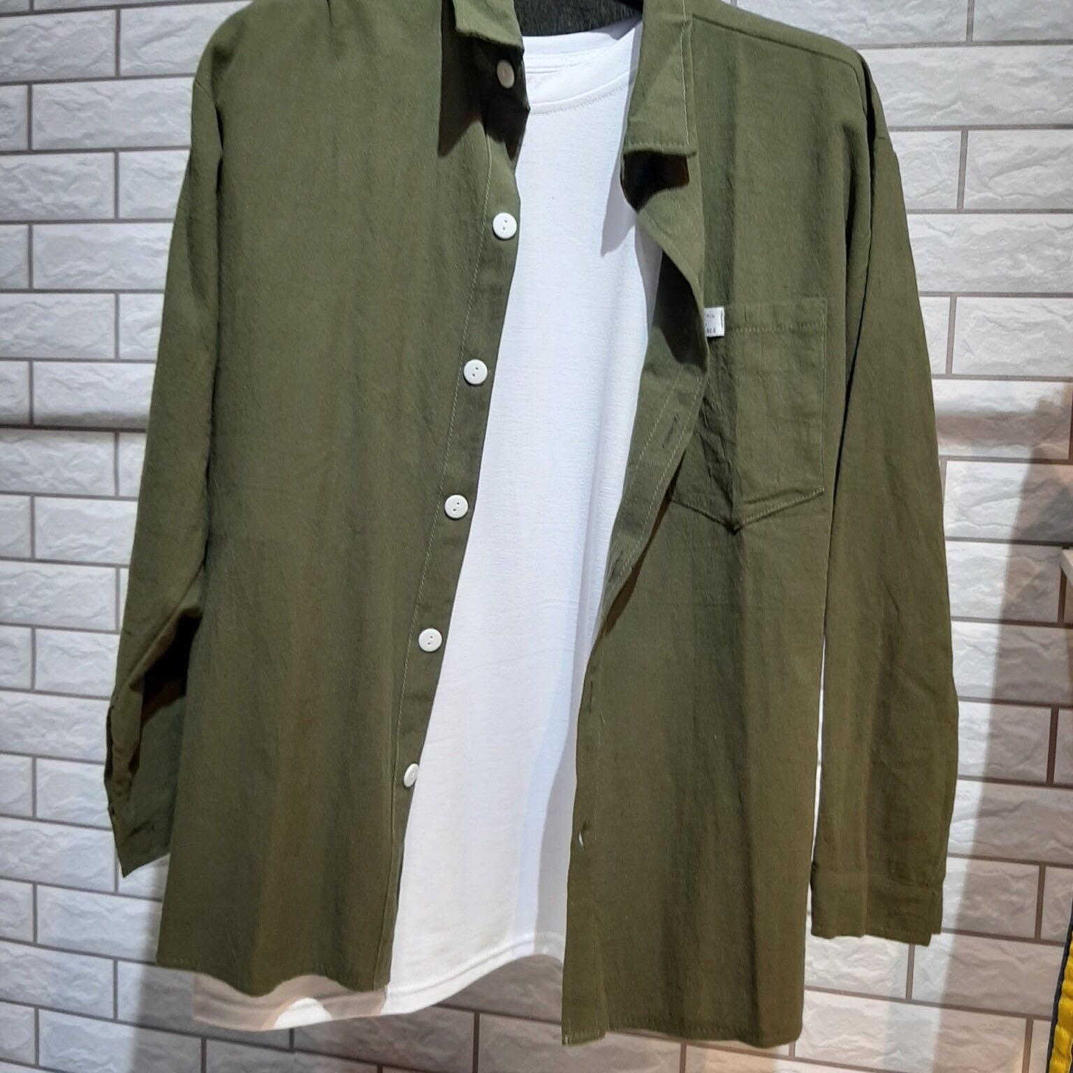 Áo khoác sơ mi xanh rêu