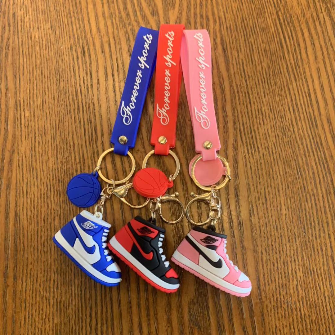 Móc khóa cute hình chiếc giầy, sản phẩm cao cấp dùng để trang trí ba lô, quà sinh nhật