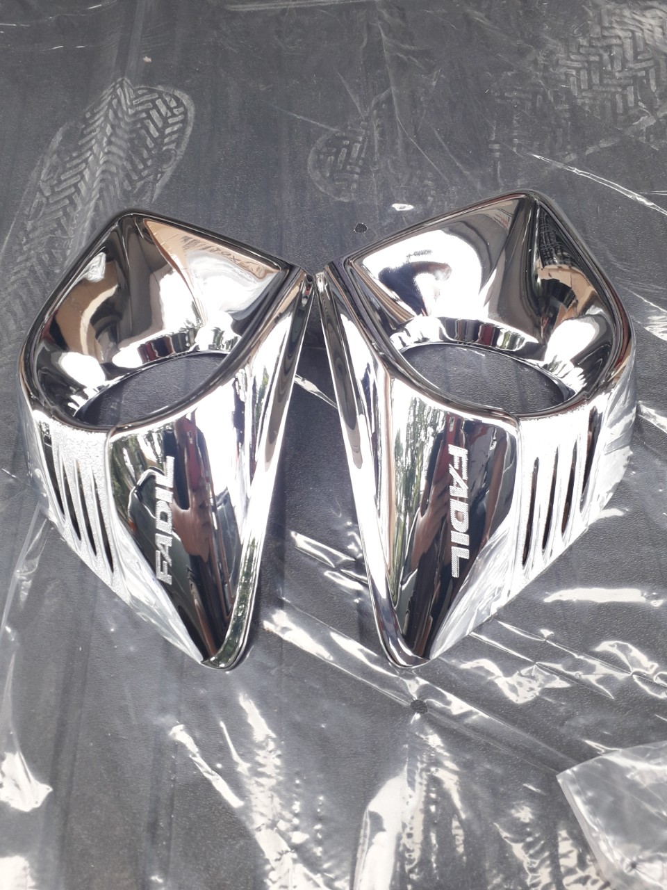 Bộ ốp viền gầm xe Fadil