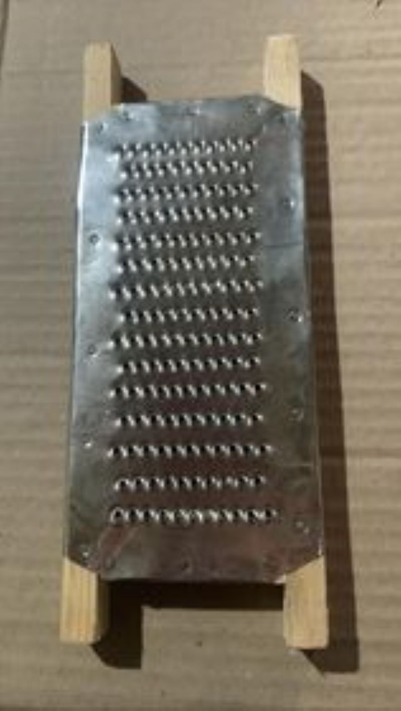 Bàn nạo dừa, đu đủ, cà rốt sợi nhỏ loại 25cmx10cm nhiều mắt hơn - Mituhome