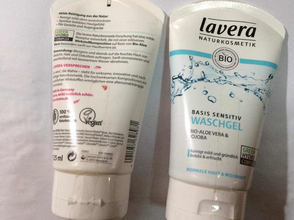 Sữa rửa mặt lavera naturkosmetik