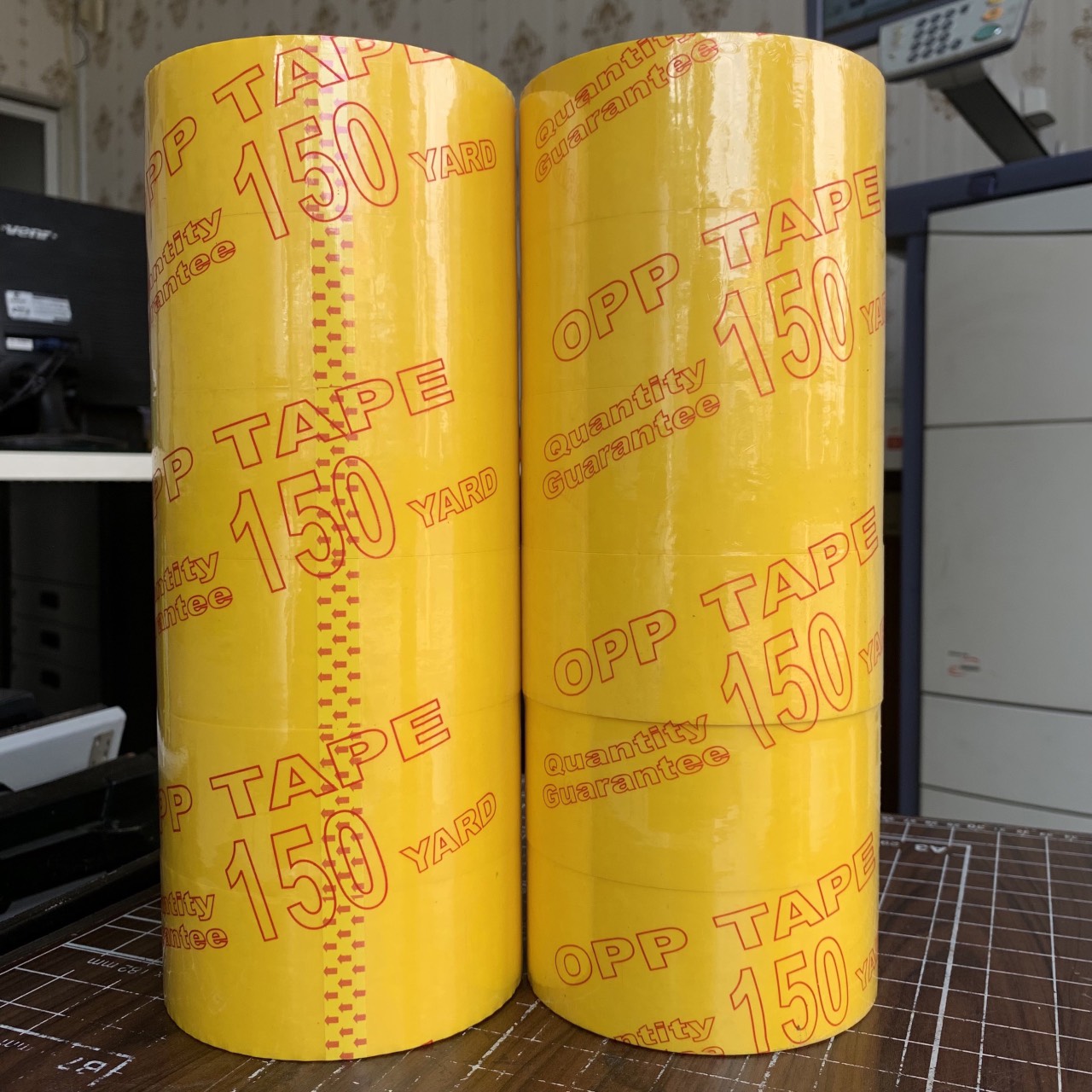 Cuộn băng keo gói hàng nhiều màu loại 150 Yard Q5f