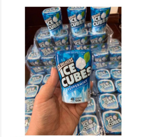 Kẹo cao su Ice Cubes vị bạc hà hộp 40 viên - xách tay Mỹ