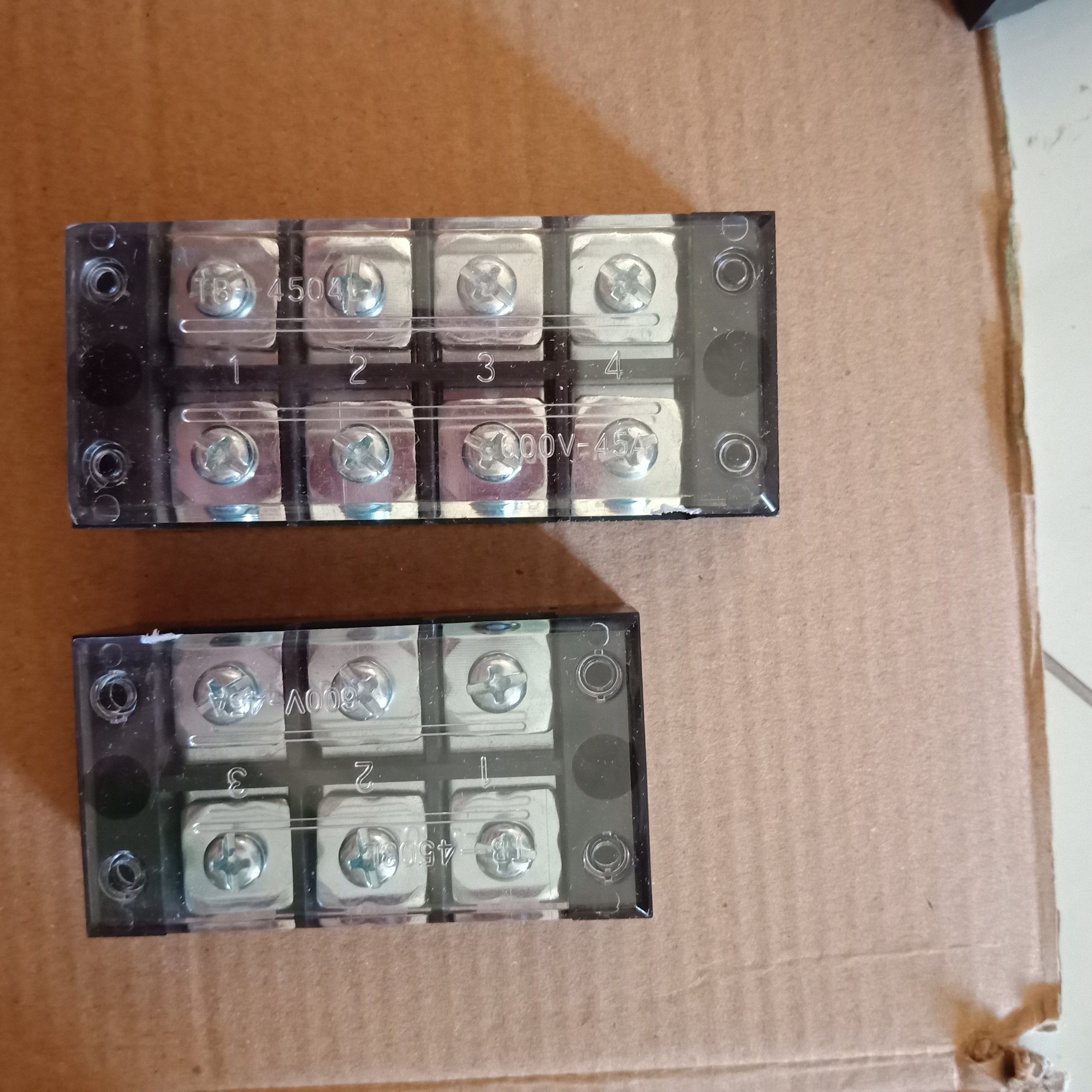 DOMINO, TERMINAL cầu nối điện 3P, 4P, 6P / 45A 600V - Phụ kiện tủ điện